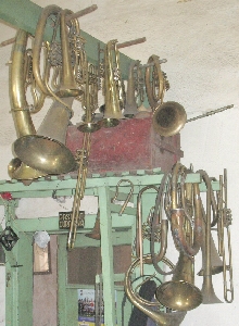 Reparatii instrumente muzicale